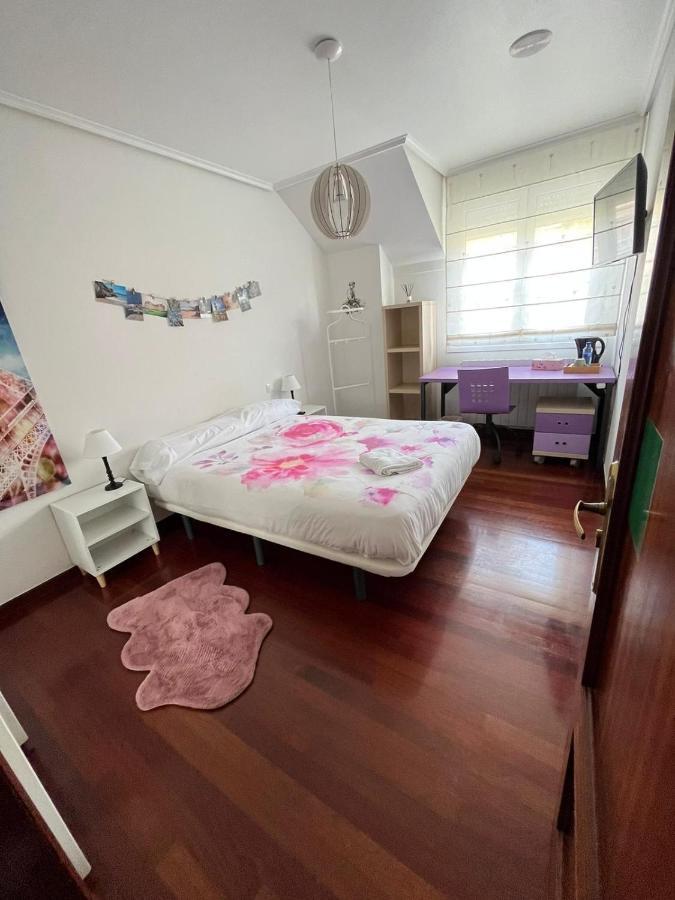 Habitaciones En Chalet Con Jardin Boo De Pielagos Exterior photo